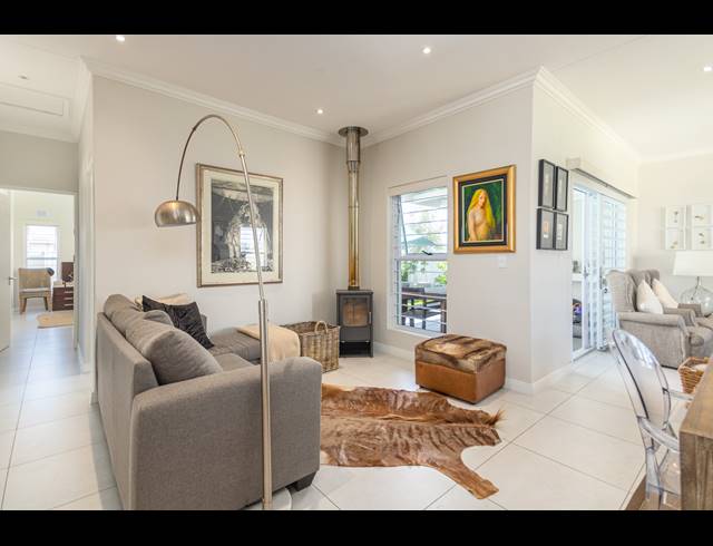3 BEDROOM FREESTANDING SOLD IN SUNNINGDALE